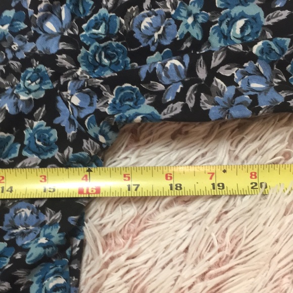 🦋VTG floral cottage core button down midi dress - Picture 9 of 11